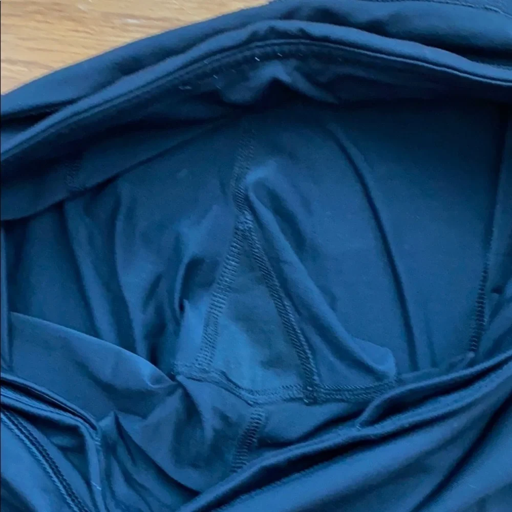 Lululemon Run: Inspire Crop Solid Black Size 6 - Picture 4 of 8